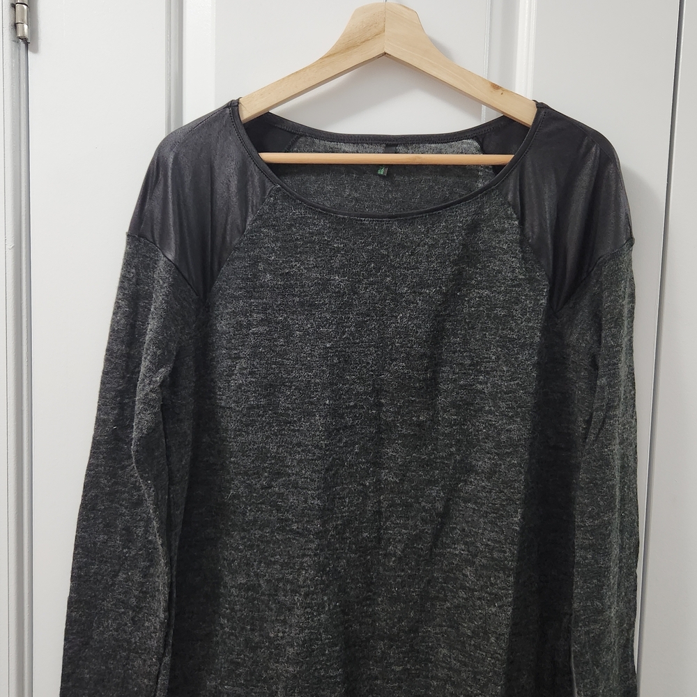United Colors Of Benetton Charcoal and Black Sweatshirt